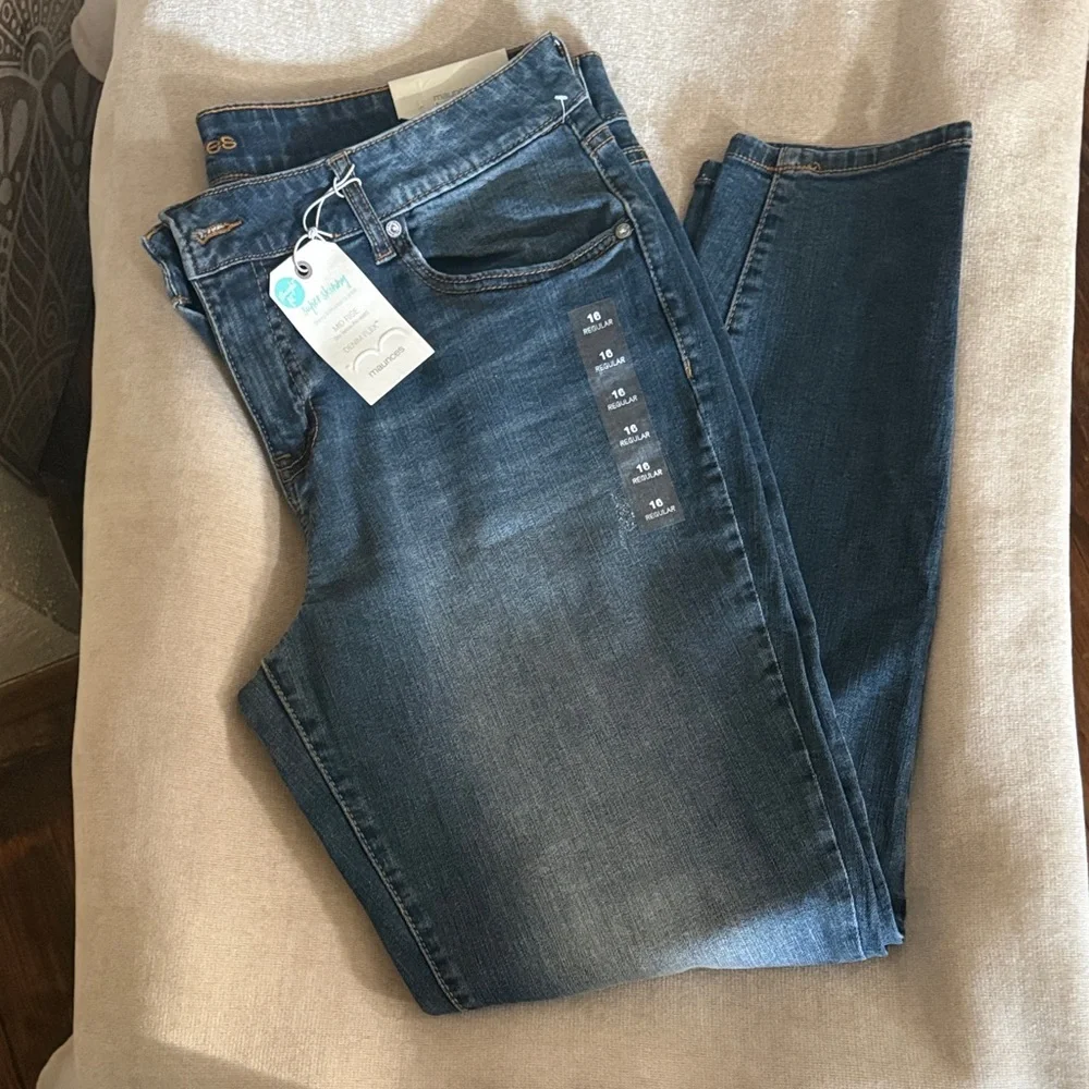 Maurices Medium Blue Straight Fit Jeans - Picture 1 of 3
